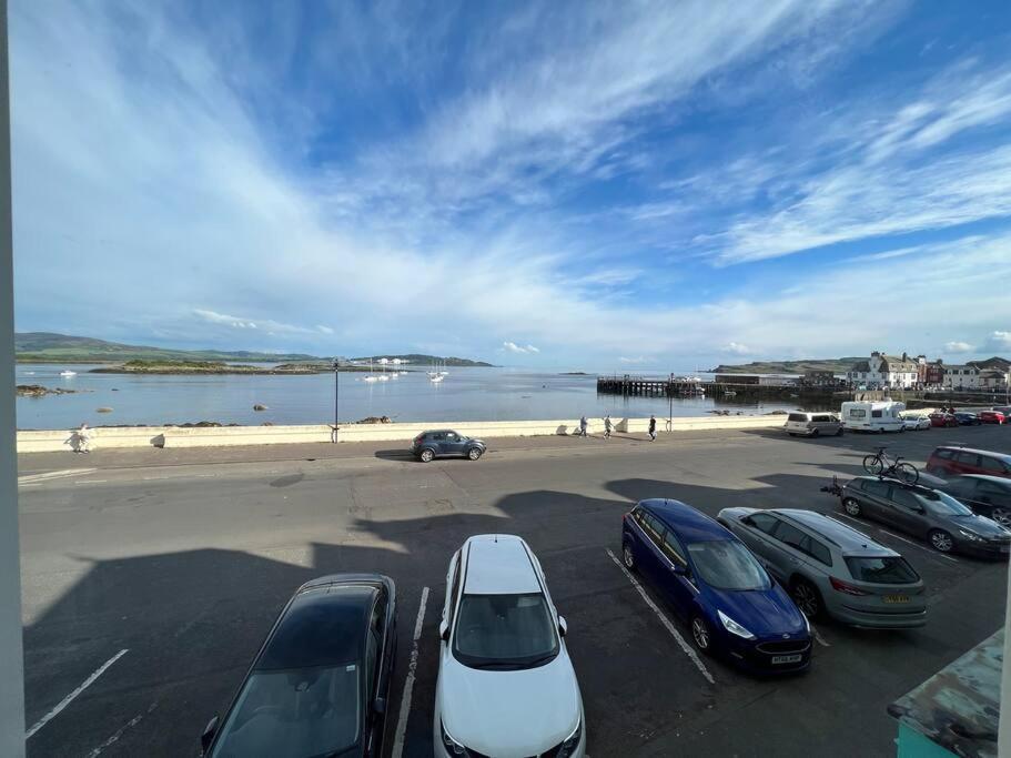 Fantastic 3 Bedroom Holiday Home Millport Extérieur photo