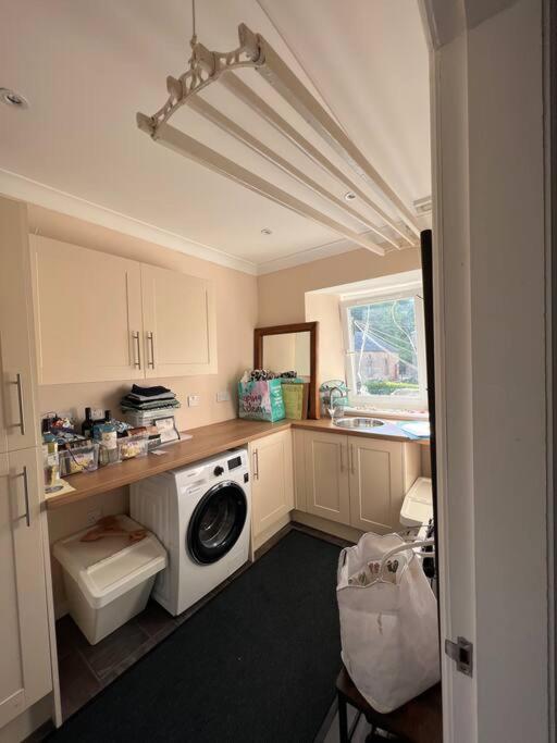 Fantastic 3 Bedroom Holiday Home Millport Extérieur photo